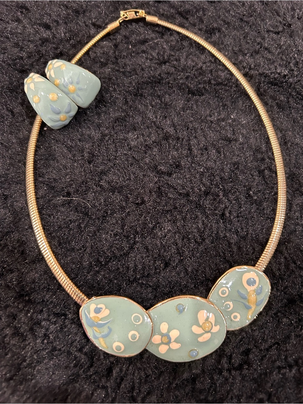 1950s to 1960s American Vintage Green and Gold Floral Enamel Necklace